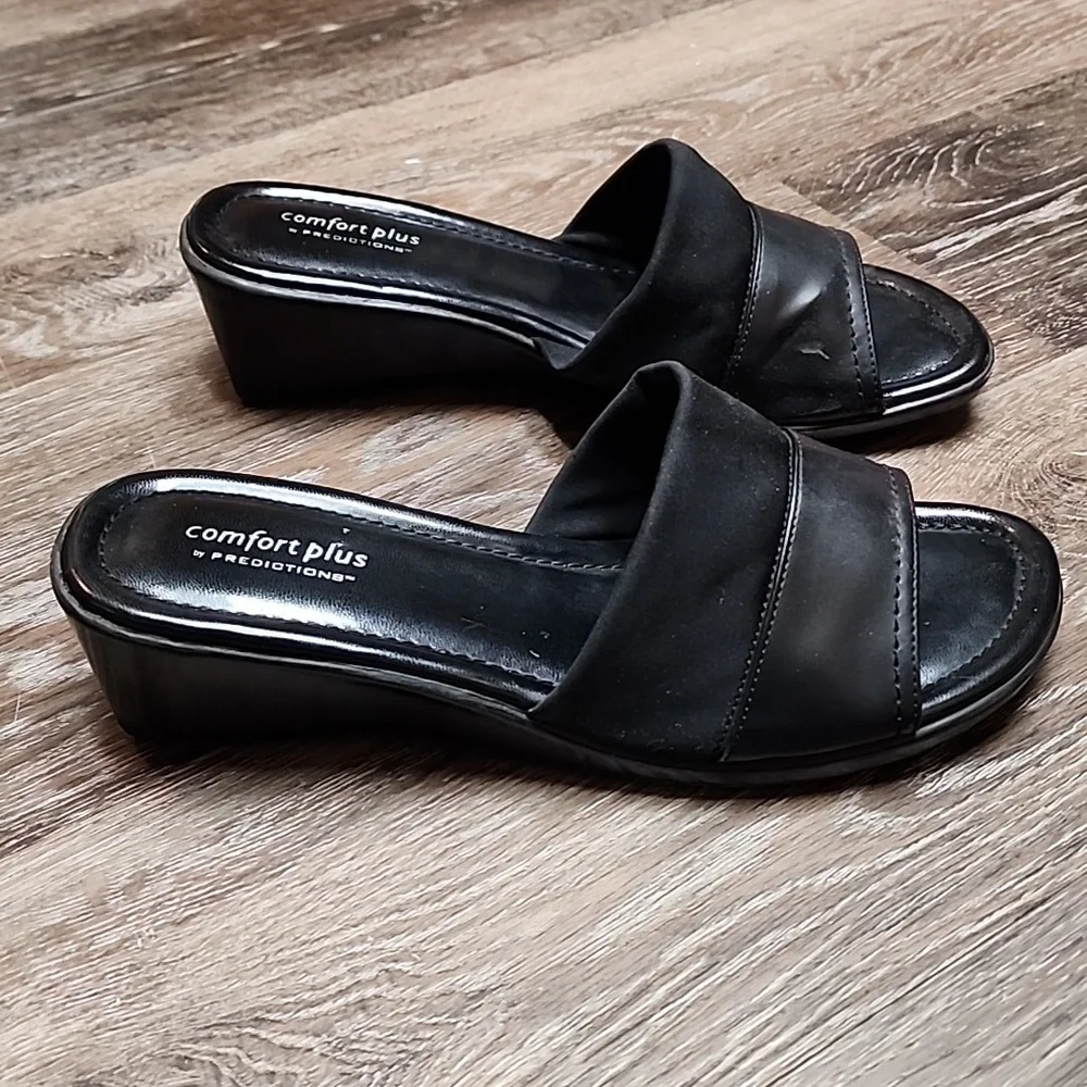 Predictions Comfort Plus Black Slide Open Toe Wedge Sandals